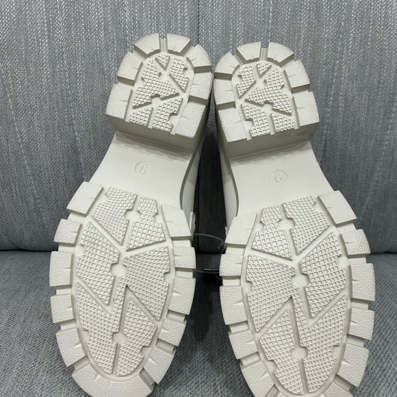 Y2K style Women's White Chunky Loafers size 9 - Picture 6 of 6